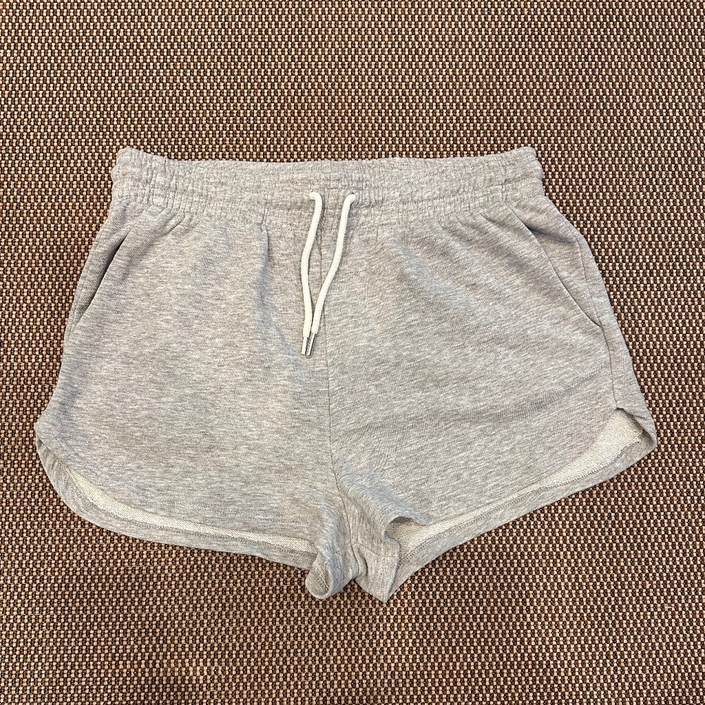 H&M LADIES SWEAT SHORTS GREY MEDIUM